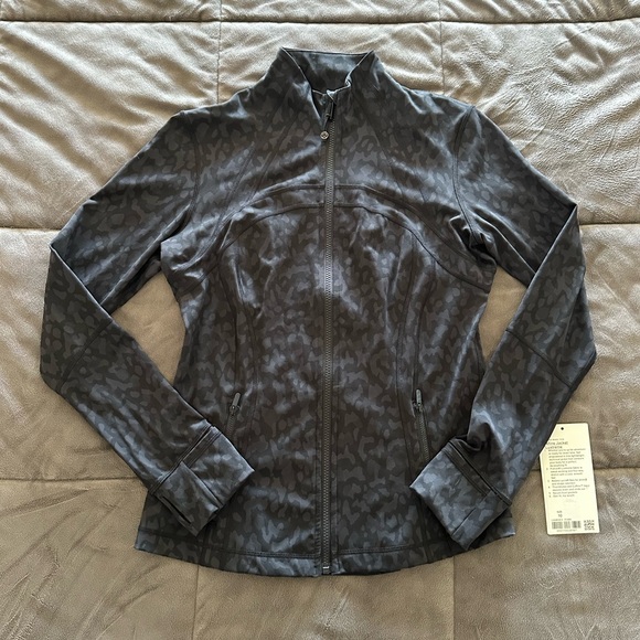 NWOT Lululemon Define Jacket - Picture 4 of 16